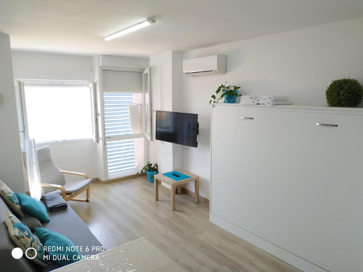 Apartamentos Poniente فيلانويفا دي أروسا المظهر الخارجي الصورة
