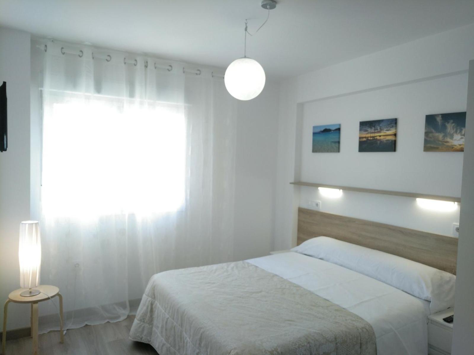 Apartamentos Poniente فيلانويفا دي أروسا المظهر الخارجي الصورة