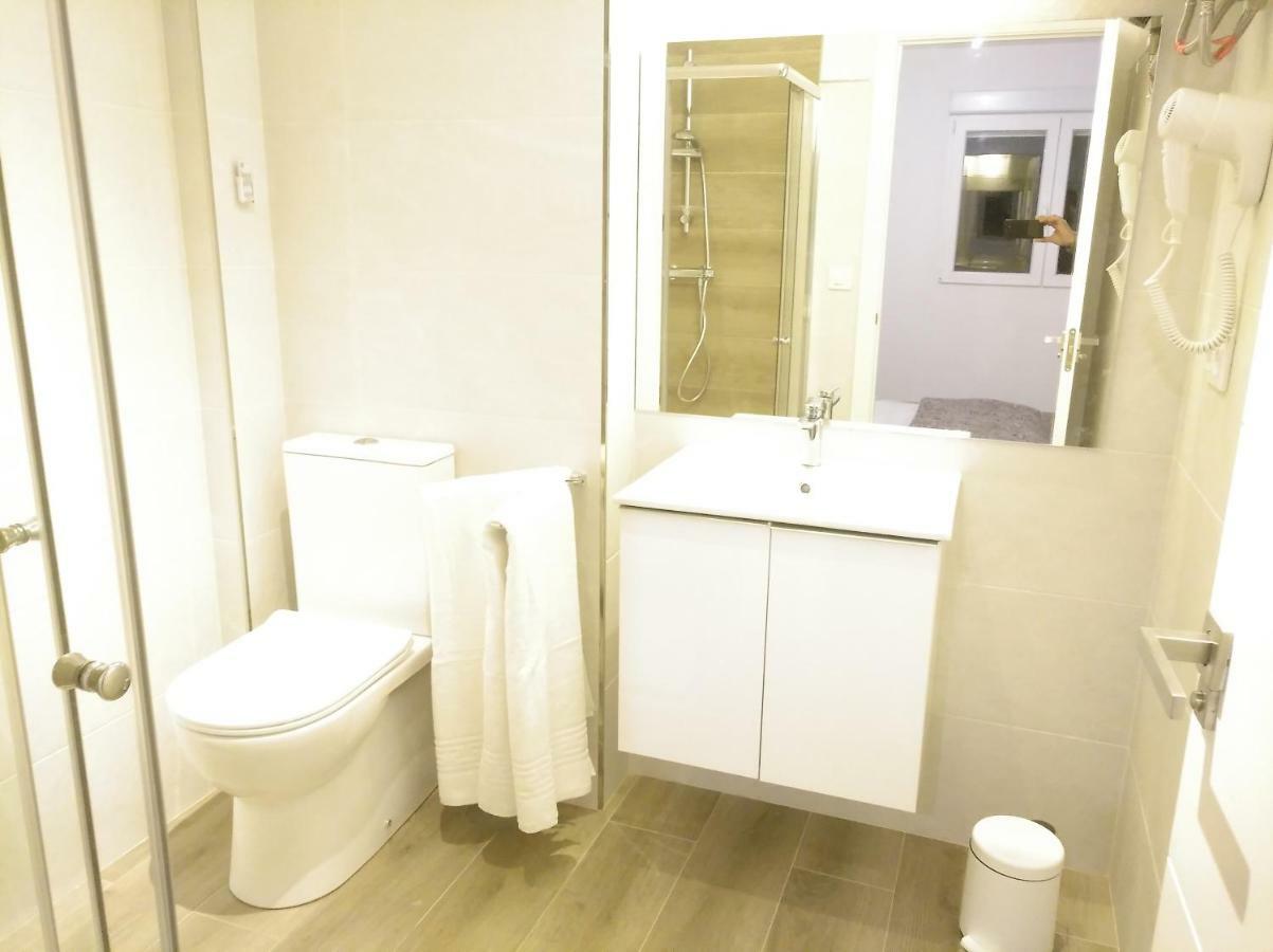 Apartamentos Poniente فيلانويفا دي أروسا المظهر الخارجي الصورة